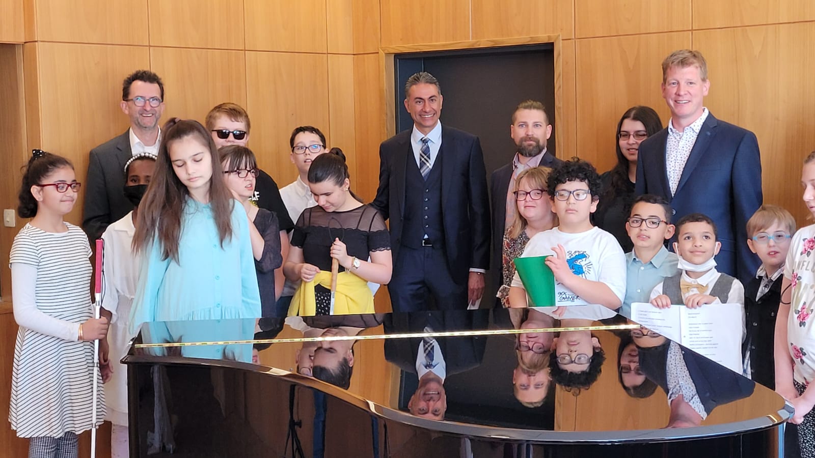 Sch%C3%BClerchor%20mit%20G%C3%A4sten Sch%C3%BClerchor%20mit%20G%C3%A4sten